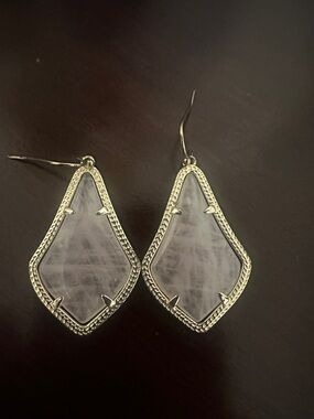 Kendra Scott gold Drop Earrings